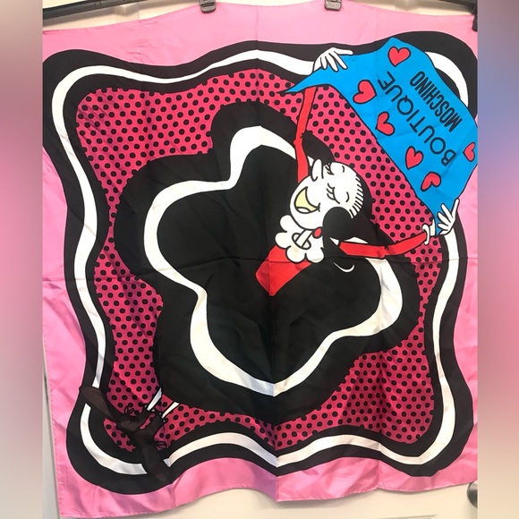 Moschino scarf large NWT